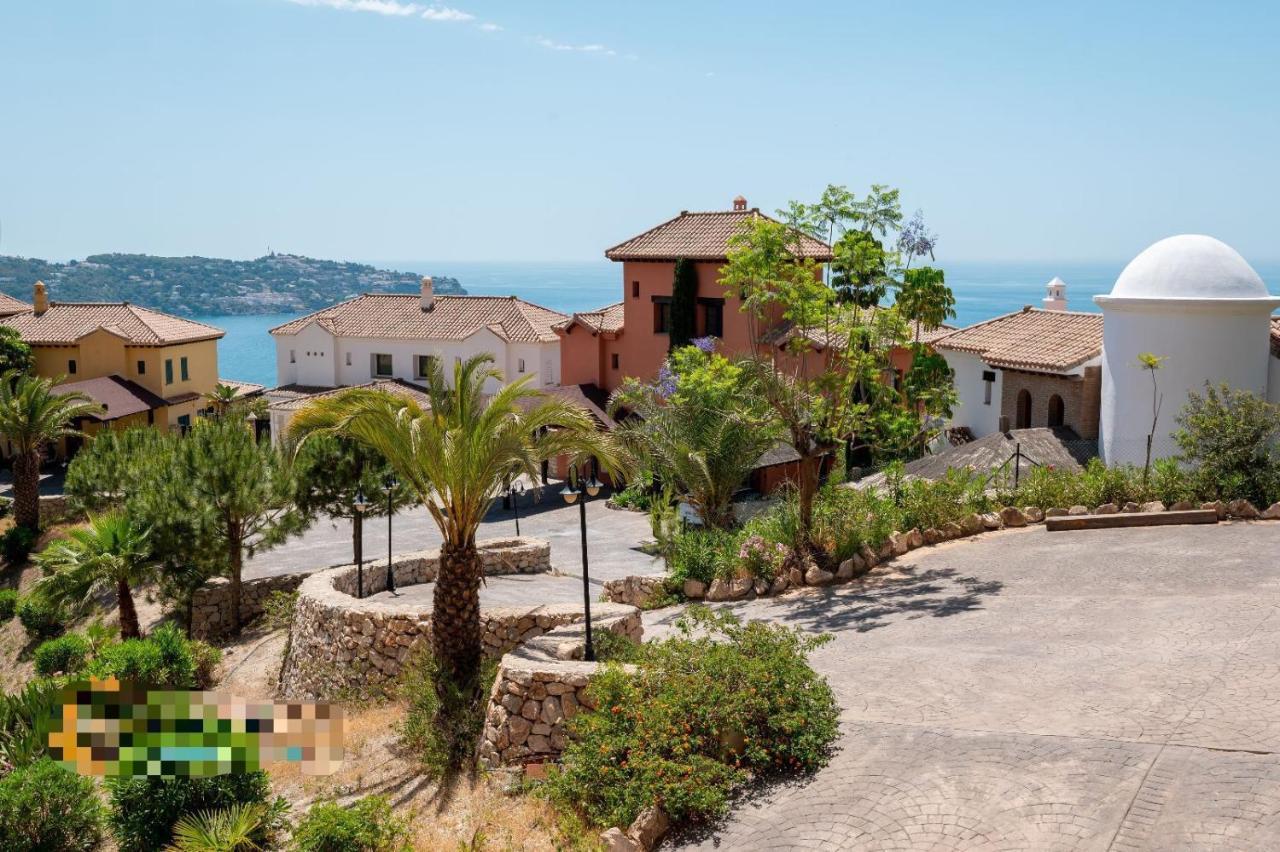 Vista Bahia Con Piscinas, Parking Y Terraza Apartment La Herradura  Exterior photo